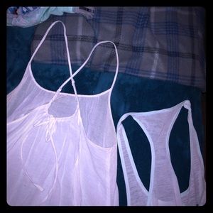 Lot XL WHITE TANKS